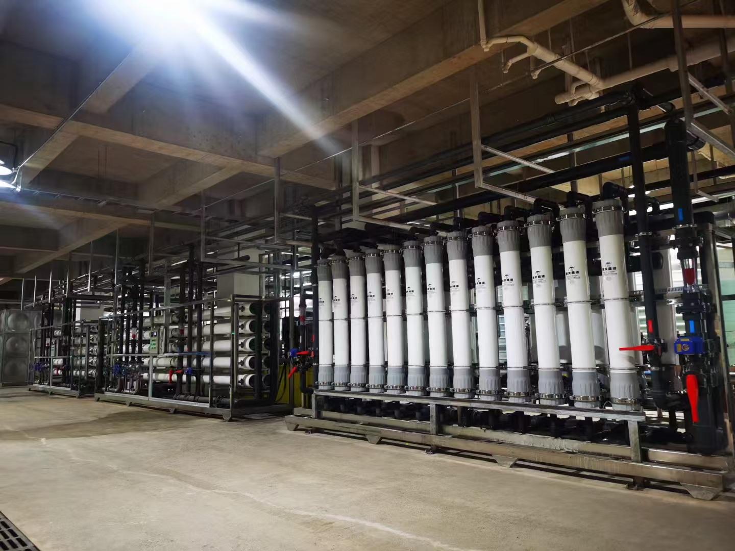 云南宇泽半导体单晶硅50吨每小时纯水项目